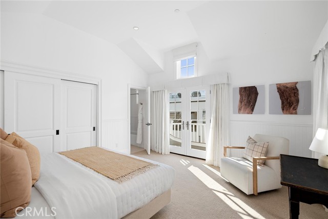 215 Marigold Avenue, Corona del Mar CA: https://media.crmls.org/medias/d0b7c432-1a4d-42e7-8a93-a2f52f518f05.jpg