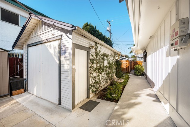 373 Gladys Avenue photo 30