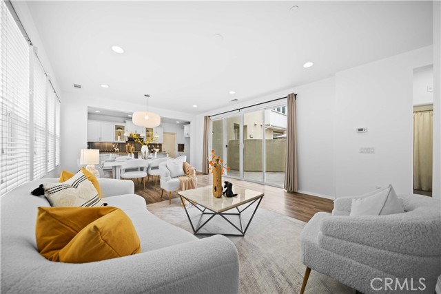 Detail Gallery Image 8 of 37 For 145 Mongoose, Irvine,  CA 92618 - 3 Beds | 3 Baths