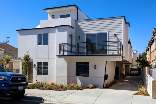 2405 Mathews Avenue, Redondo Beach CA: https://media.crmls.org/medias/d0b824d3-e5e6-40cb-894b-26d895cb1e81.jpg