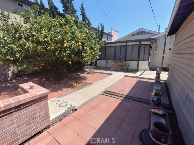 637 E 76th Place, Los Angeles, California 90001, 2 Bedrooms Bedrooms, ,1 BathroomBathrooms,Residential,For Sale,637 E 76th Place,CRPW24034765