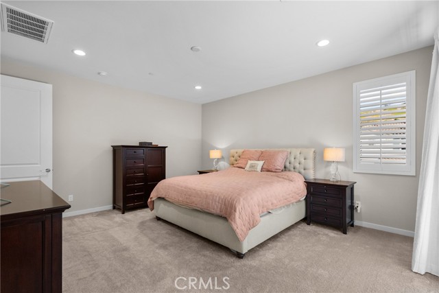Detail Gallery Image 25 of 56 For 28332 Clarion, Canyon Country,  CA 91350 - 5 Beds | 4/1 Baths