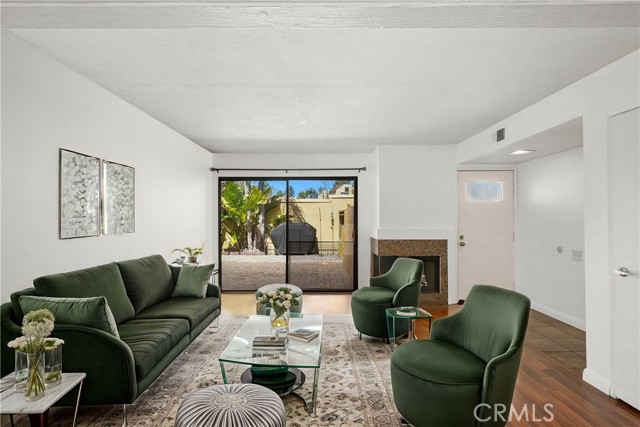 25712 Le Parc, Lake Forest CA: https://media.crmls.org/medias/d0b8ef23-35c4-4e11-b710-347c21e2b049.jpg