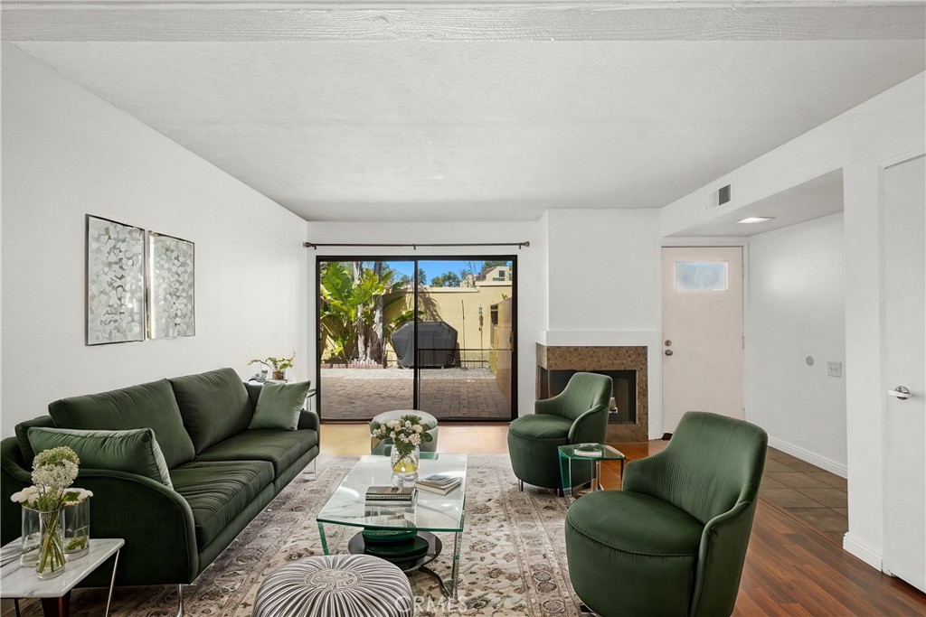 25712 Le Parc #21