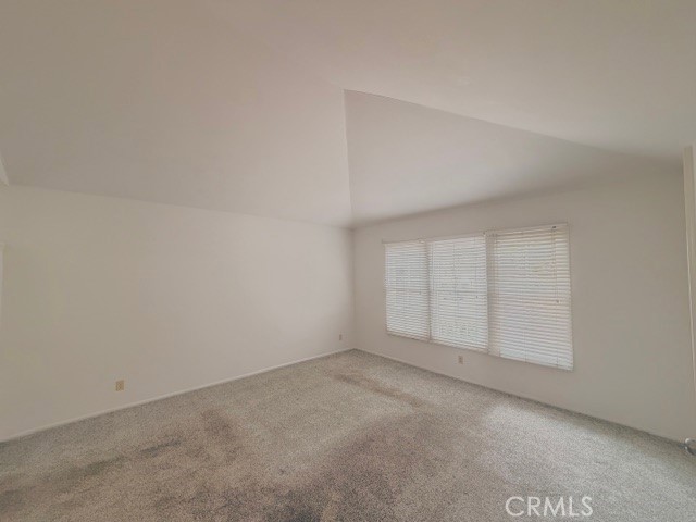 https://media.crmls.org/medias/d0b95e89-de88-47dd-8730-3d02af27278a.jpg?preset=X-Large