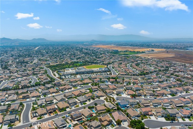 11484 Corte Cuyama, Jurupa Valley CA: https://media.crmls.org/medias/d0ba187d-a5eb-432a-9d8c-d6391af52d5f.jpg
