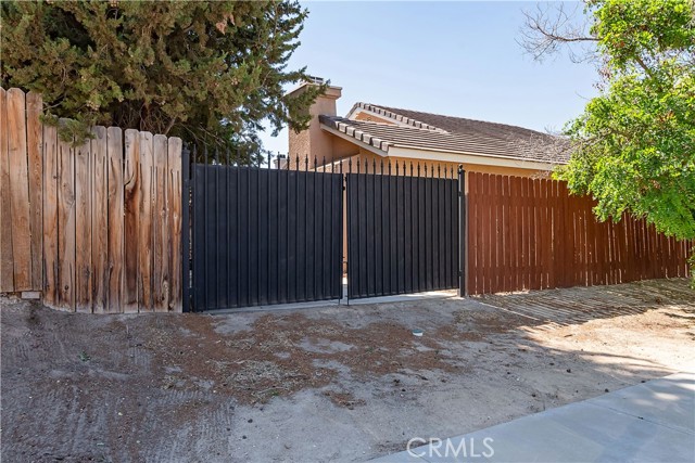 Detail Gallery Image 43 of 46 For 6310 Treehaven Ct, Lancaster,  CA 93536 - 4 Beds | 2 Baths