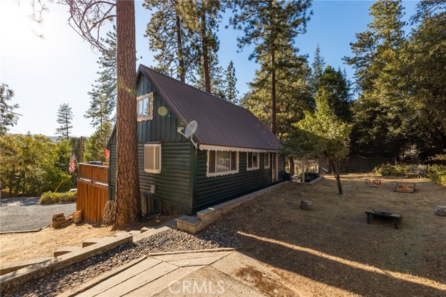 Detail Gallery Image 10 of 48 For 43207 West Sugar Pine Dr, Oakhurst,  CA 93644 - 2 Beds | 1 Baths