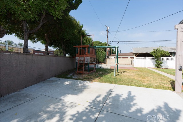 11819 Vultee, Downey, California 90242, 2 Bedrooms Bedrooms, ,1 BathroomBathrooms,Single Family Residence,For Sale,Vultee,DW24203657