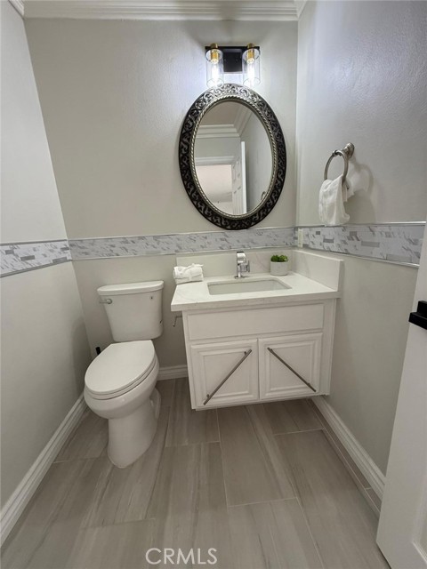 28 Calais, Irvine CA: https://media.crmls.org/medias/d0bb1d3a-45fb-4ea5-aec4-be14416a5d44.jpg
