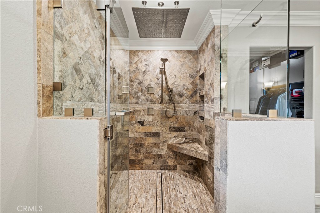 https://media.crmls.org/medias/d0bb9753-e894-4497-8ed0-c771a696935a.jpg?preset=X-Large