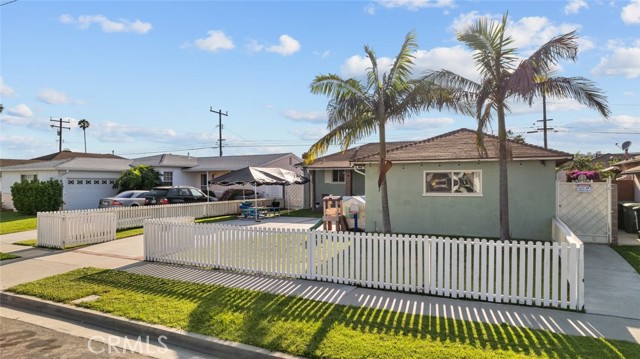 Detail Gallery Image 6 of 44 For 13003 Arcturus Ave, Gardena,  CA 90249 - 4 Beds | 2 Baths
