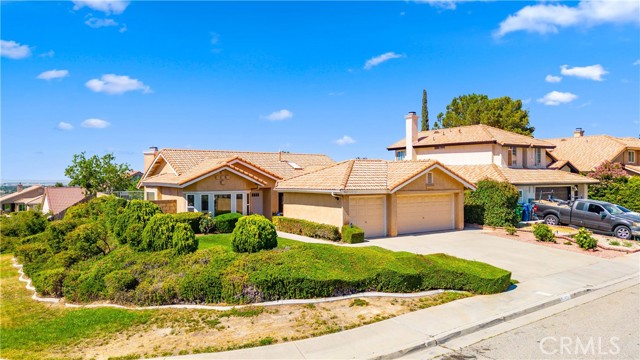 3031 Coyote Rd, Palmdale, CA 93550