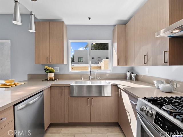 2 Bed Home for Sale in Studio City, California