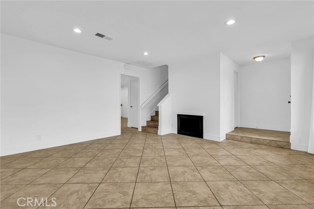 21704 Lake Vista Dr, Lake Forest CA: https://media.crmls.org/medias/d0bfa3eb-907a-40a9-8f9c-56be2a303e82.jpg