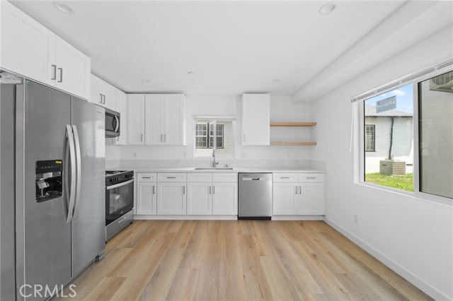 18656 Runnymede Street, Reseda CA: https://media.crmls.org/medias/d0bfb967-985e-401a-9d15-341490900eb0.jpg