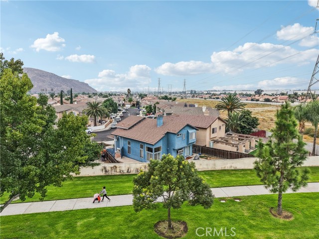 11415 Aberdeen, Fontana CA: https://media.crmls.org/medias/d0c0b91b-4371-4b14-91c9-b68bd53c63d6.jpg