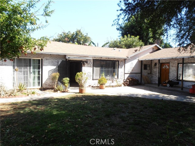 Detail Gallery Image 1 of 21 For 7514 Beckford Ave, Reseda,  CA 91335 - 8 Beds | 5 Baths