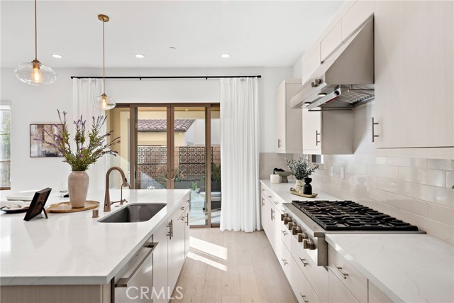 215 Sutters Mill, Irvine CA: https://media.crmls.org/medias/d0c1579b-91f1-437e-ad40-d403e27023c6.jpg