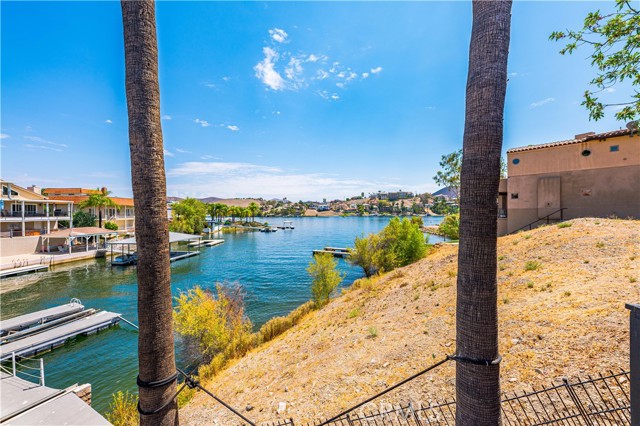 Detail Gallery Image 35 of 51 For 22294 Whirlaway Ct, Canyon Lake,  CA 92587 - 3 Beds | 2 Baths