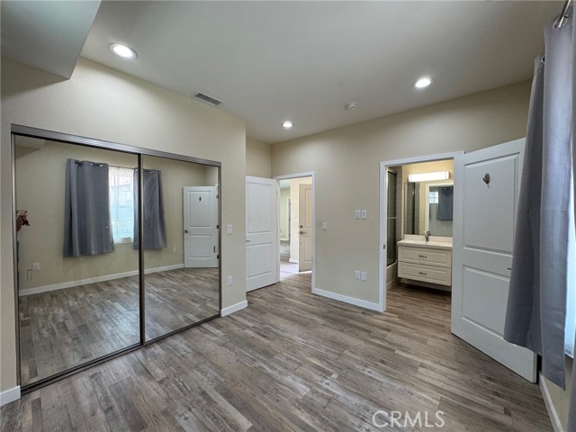 434 N Beachwood Drive, Burbank CA: https://media.crmls.org/medias/d0c200e9-ea80-46a9-ab4f-ecebec3f4be5.jpg