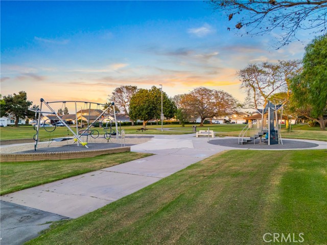 Detail Gallery Image 42 of 42 For 9662 Woodlawn Dr, Huntington Beach,  CA 92646 - 3 Beds | 2 Baths