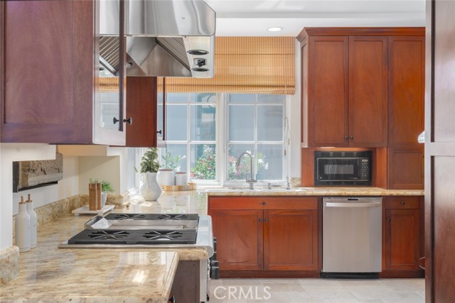 126 Via Koron, Newport Beach CA: https://media.crmls.org/medias/d0c2a807-281c-46ec-9b12-512eee6b8202.jpg
