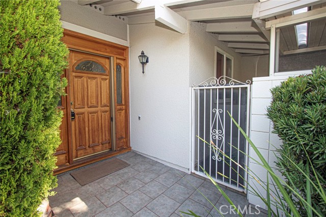 Detail Gallery Image 3 of 22 For 594 Avenida Majorca a,  Laguna Woods,  CA 92637 - 2 Beds | 1 Baths