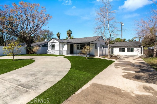 Detail Gallery Image 1 of 36 For 22919 Leonora Dr, Woodland Hills,  CA 91367 - 4 Beds | 2 Baths