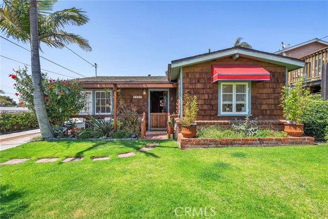 1907 Gates Avenue, Redondo Beach, California 90278, 2 Bedrooms Bedrooms, ,2 BathroomsBathrooms,Residential,Sold,Gates,PV21127112