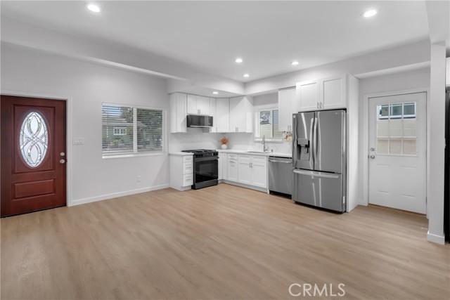 4032 Elsa Street, Lakewood CA: https://media.crmls.org/medias/d0c4335a-92e3-4ae0-9569-fc9981c3e286.jpg