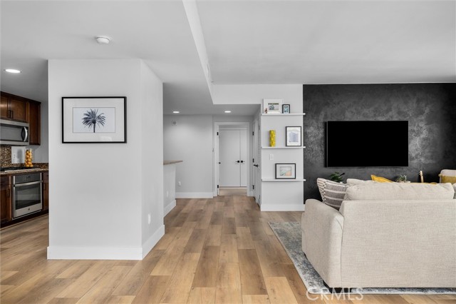 400 W Ocean Boulevard, Long Beach CA: https://media.crmls.org/medias/d0c479cd-5136-473e-a06c-9b6436792fa4.jpg