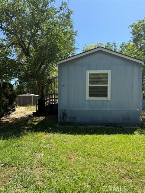 375 State 20 E Highway, Upper Lake CA: https://media.crmls.org/medias/d0c4d6bb-4005-456a-9708-1e25fdac3ef4.jpg