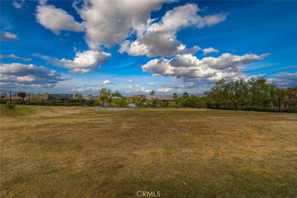 https://media.crmls.org/medias/d0c50030-2d06-427d-b241-45d134b3b827.jpg?preset=X-Large