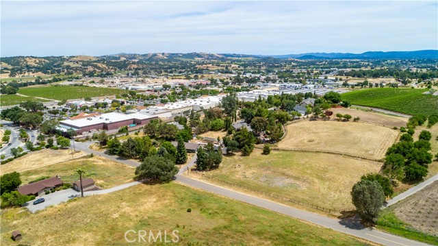 Detail Gallery Image 36 of 44 For 425 Gahan Pl, Paso Robles,  CA 93446 - 3 Beds | 2/1 Baths