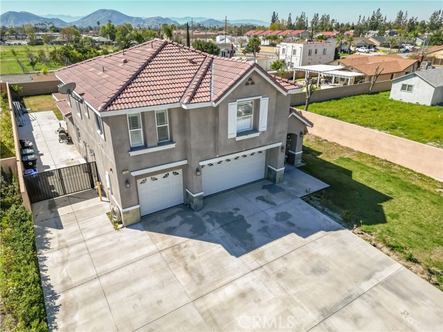 Detail Gallery Image 1 of 41 For 17545 Owen St, Fontana,  CA 92335 - 4 Beds | 3 Baths