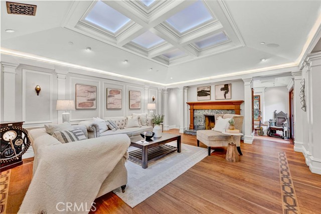 Detail Gallery Image 7 of 48 For 752 N Creekview Dr, Orange,  CA 92869 - 6 Beds | 6/1 Baths