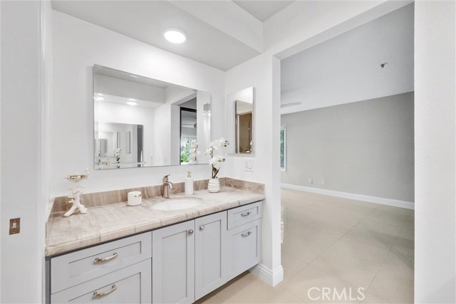 260 Cagney Lane, Newport Beach CA: https://media.crmls.org/medias/d0c7a457-147a-43ba-a0d9-1133024c6e72.jpg