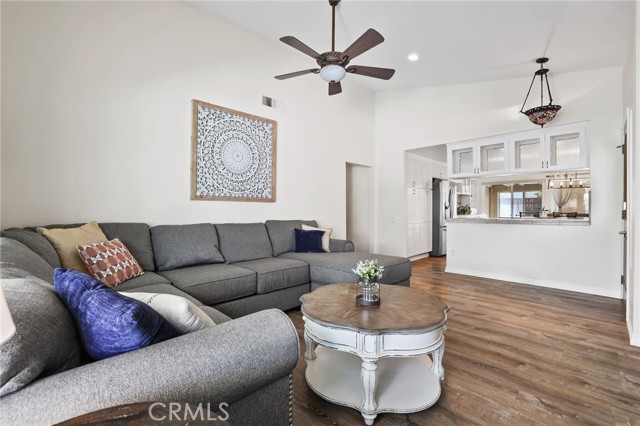780 Gregory Lane, Oceanside CA: https://media.crmls.org/medias/d0c85751-18ab-4ac6-aa5e-65314786ceb4.jpg