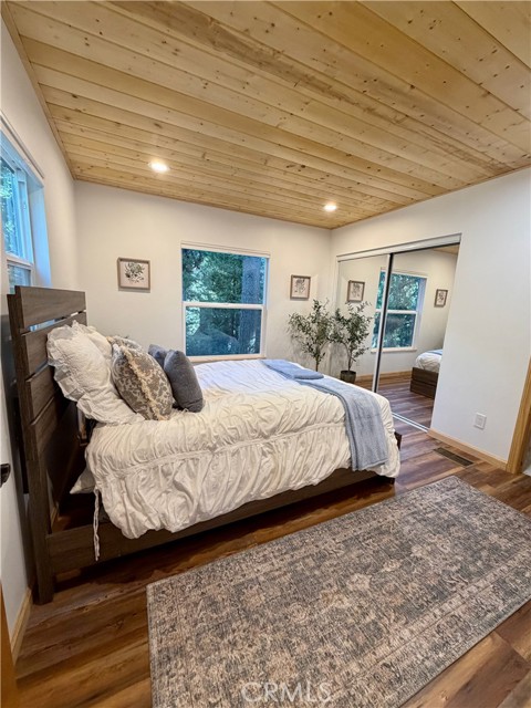 Detail Gallery Image 13 of 26 For 675 Pinnacle, Lake Arrowhead,  CA 92352 - 3 Beds | 2 Baths