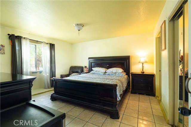 Detail Gallery Image 17 of 23 For 11044 Borden Avenue, Pacoima,  CA 91331 - 7 Beds | 4 Baths