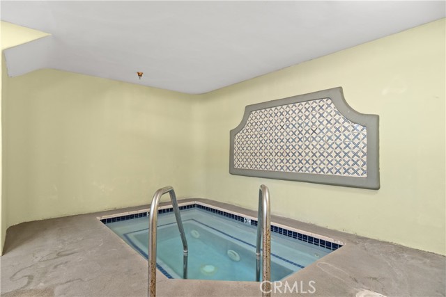 Detail Gallery Image 34 of 36 For 7122 La Tijera Bld #J201,  Los Angeles,  CA 90045 - 2 Beds | 2/1 Baths