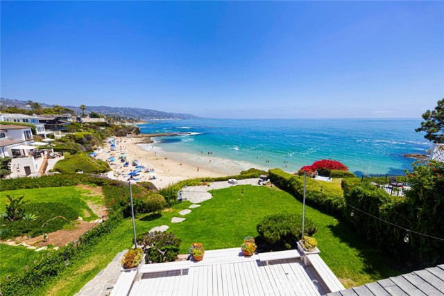 1051 Marine Drive, Laguna Beach CA: https://media.crmls.org/medias/d0caaba8-82d7-4039-9a7d-63d797d187e0.jpg