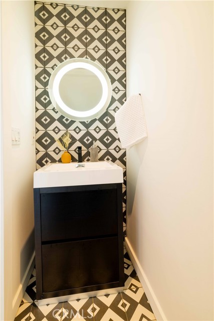 Detail Gallery Image 17 of 50 For 4300 Camello Rd, Woodland Hills,  CA 91364 - 4 Beds | 2/1 Baths