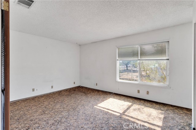 Detail Gallery Image 15 of 34 For 14122 Pawnee Rd, Apple Valley,  CA 92307 - 3 Beds | 2 Baths