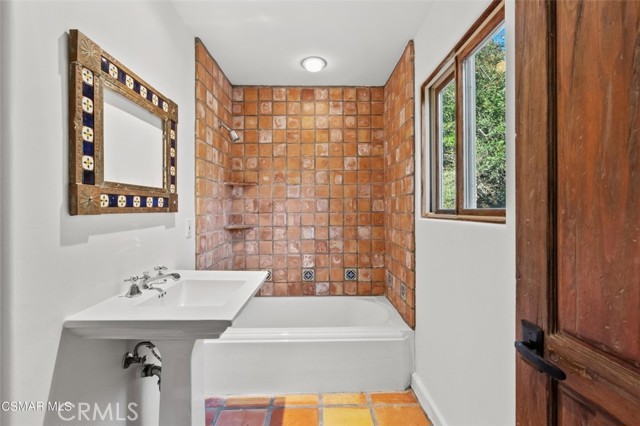 Detail Gallery Image 23 of 30 For 2045 Lookout Dr, Agoura Hills,  CA 91301 - 2 Beds | 2/1 Baths