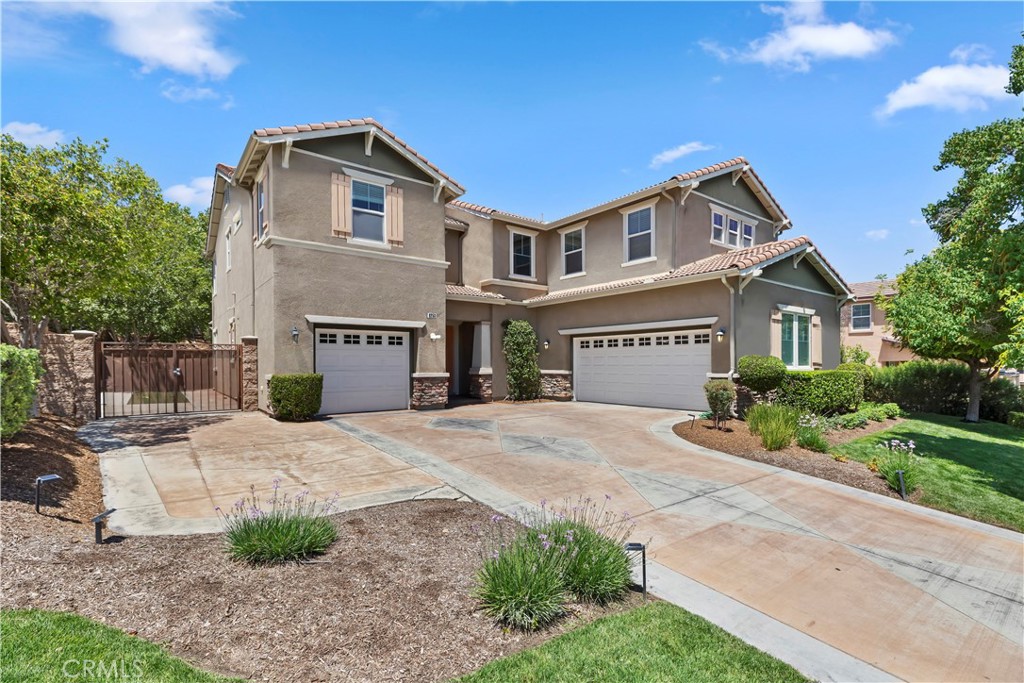 MLS #OC25133999 img 6