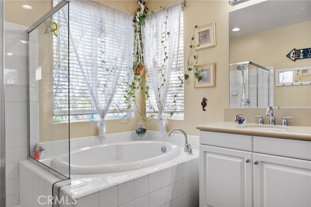 Detail Gallery Image 27 of 52 For 6119 Pilar, Bakersfield,  CA 93306 - 4 Beds | 3 Baths