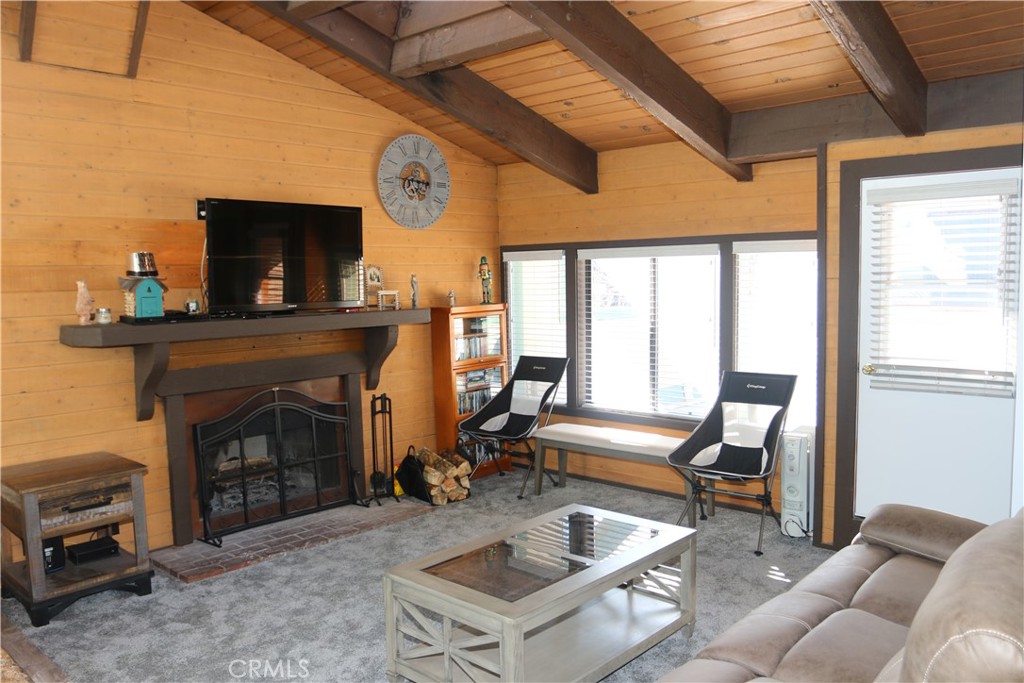 42537 Moonridge Road