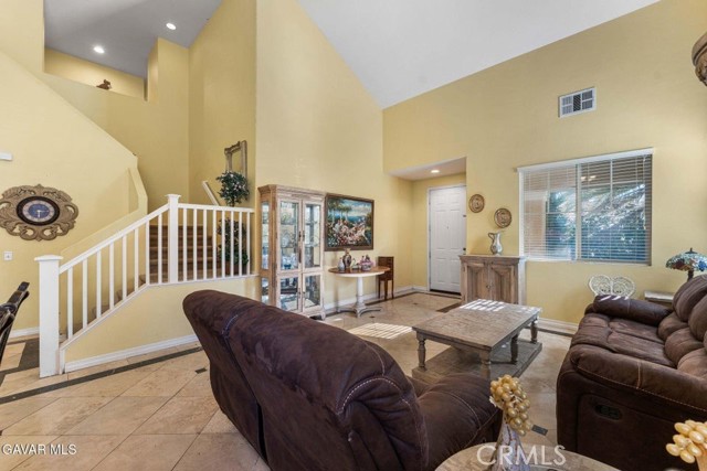 Detail Gallery Image 4 of 40 For 4103 W Avenue J3, Lancaster,  CA 93536 - 5 Beds | 3 Baths